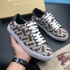 Burberry Low Shoes